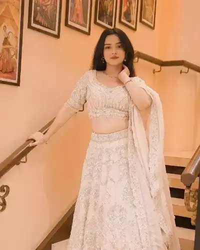 Escort Melaghar